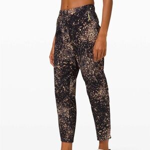 EUC Lululemon Revera Jogger Print *lululemon lab